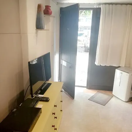 Studio R. Sacadura Cabral * إستوريل